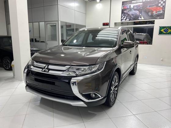 MITSUBISHI OUTLANDER 2.0 COMFORT 16V GASOLINA 4P AUTOMÁTICO MITSUBISHI OUTLANDER 2.0 COMFORT 16V GASOLINA 4P AUTOMÁTICO